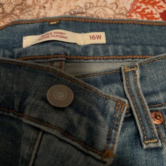Levi's Wedgie Skinny Jean - 16W - Picture 2 of 3